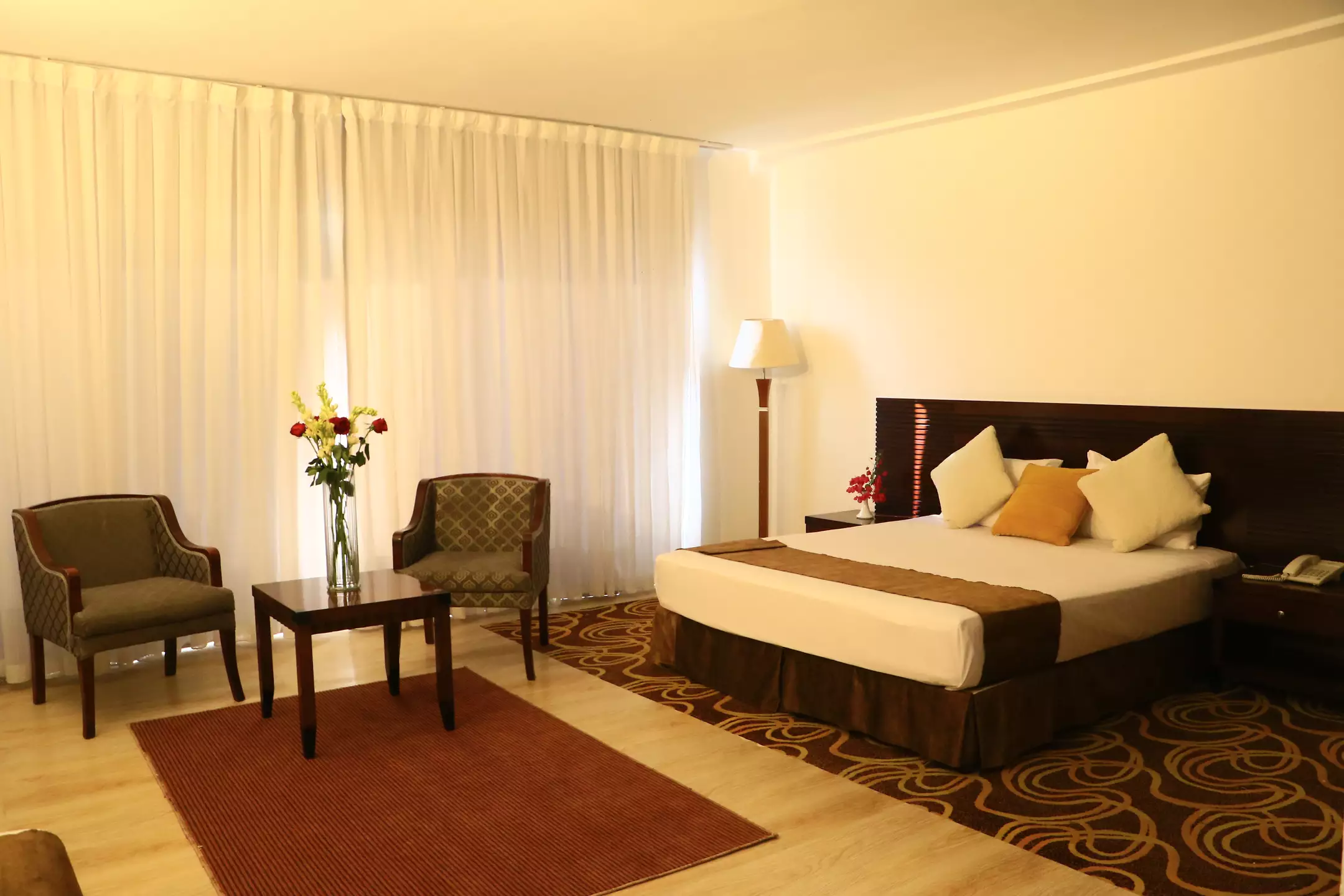 هتل ارم سه و چهار ستاره  کیش